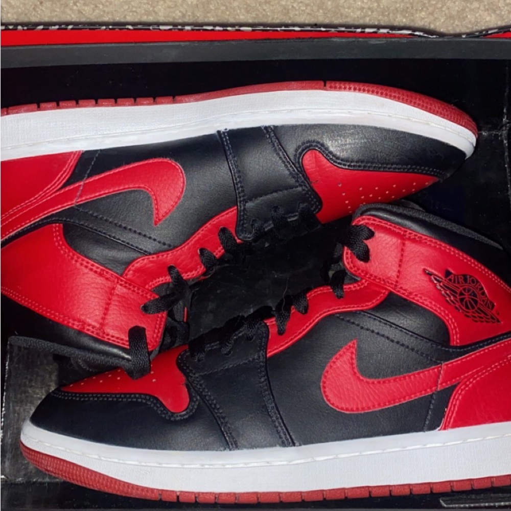 Jordan 1 “banned” size 7